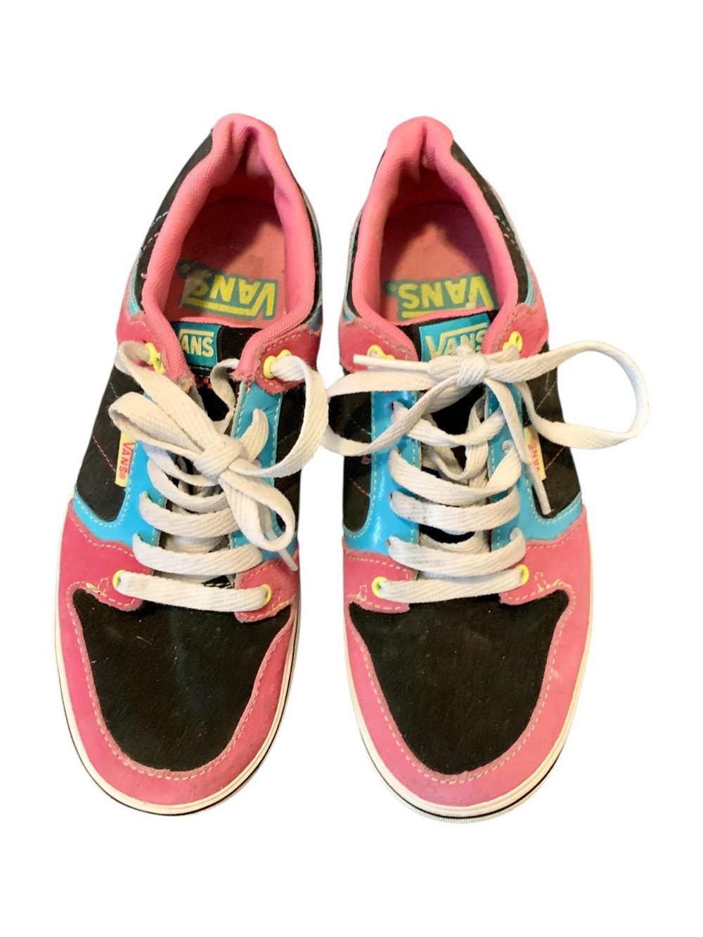Woman’s Van’s Colorful low top skate sneakers size 8.5